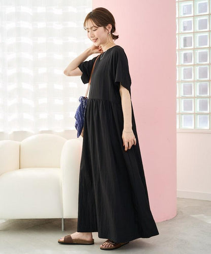 尼龍皺感 拼接層疊 輕盈面料 連衣裙