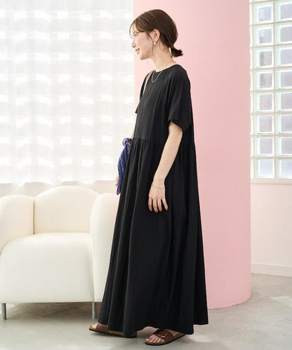 尼龍皺感 拼接層疊 輕盈面料 連衣裙