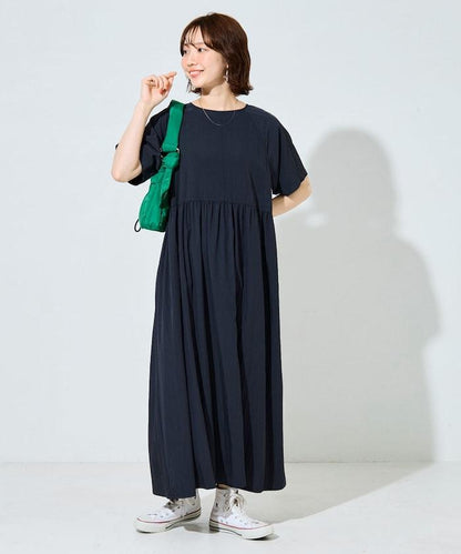 尼龍皺感 拼接層疊 輕盈面料 連衣裙