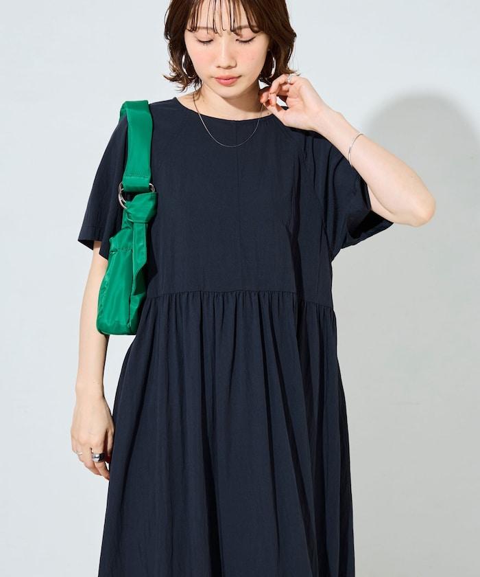 尼龍皺感 拼接層疊 輕盈面料 連衣裙