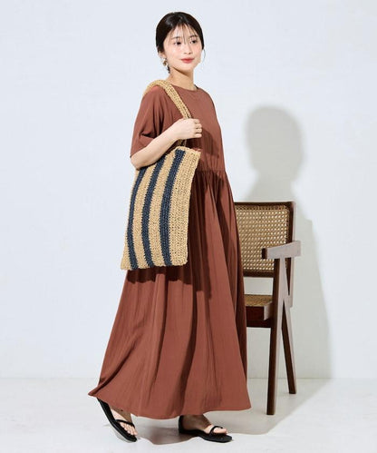 尼龍皺感 拼接層疊 輕盈面料 連衣裙