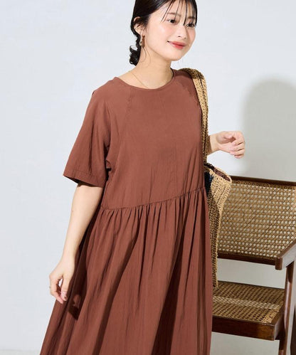 尼龍皺感 拼接層疊 輕盈面料 連衣裙