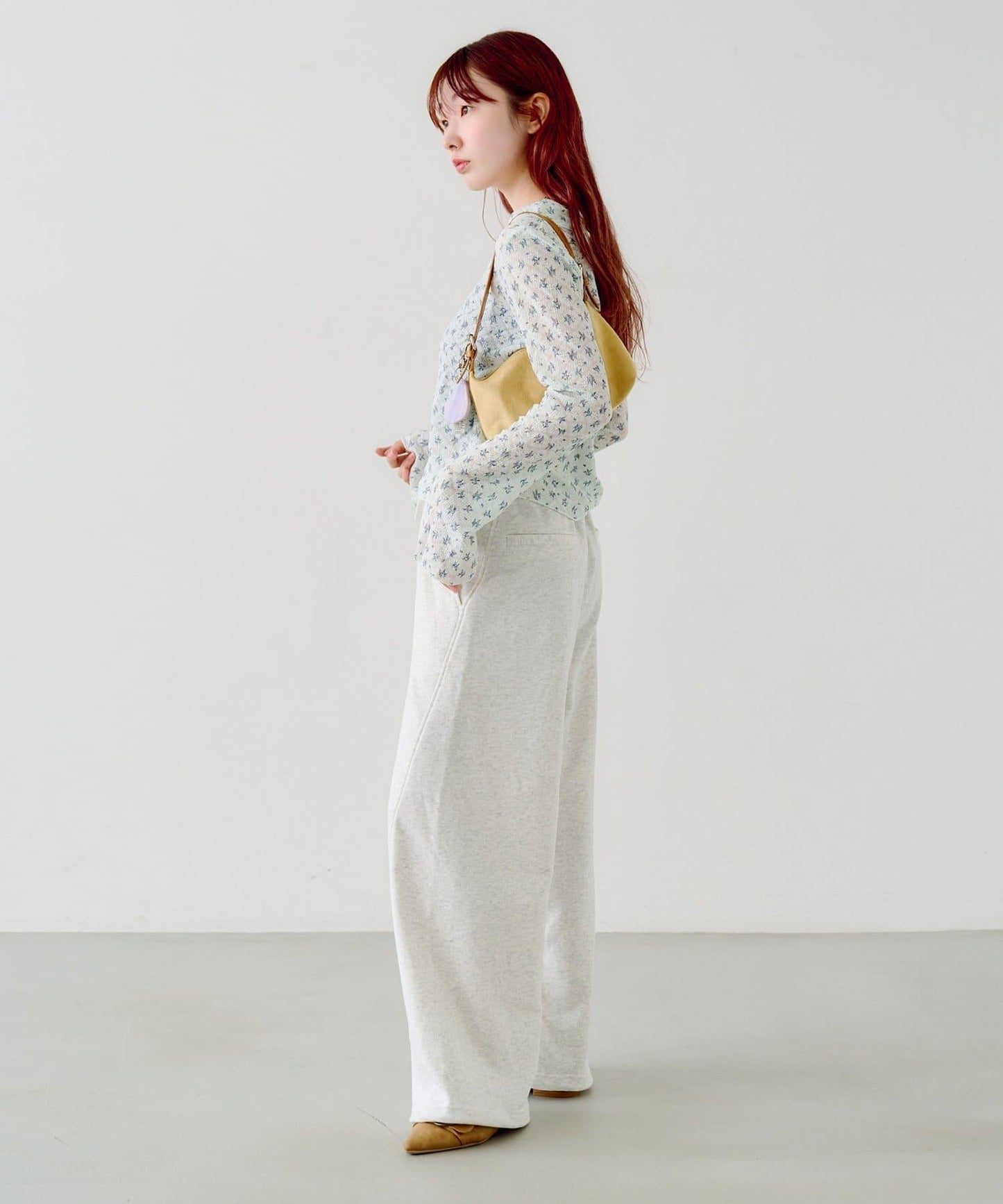 蕾絲花卉領口針織開衫