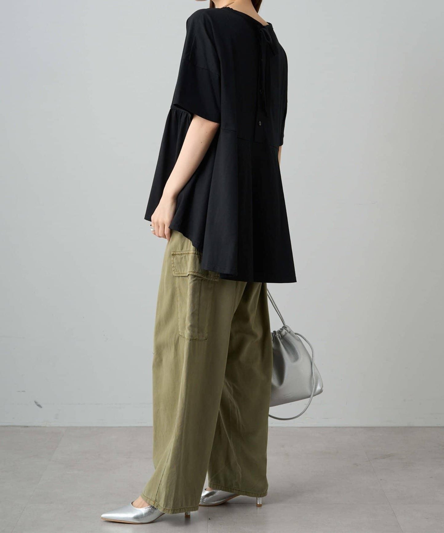 《リバイバル》 【/Du noir】 後蝴蝶結荷葉擺T恤