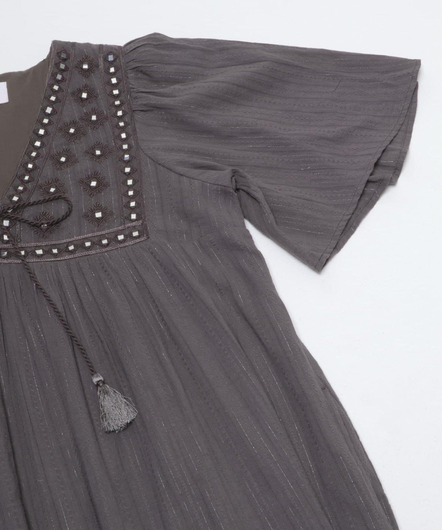 sara mallika 鏡面提花刺繡連衣裙