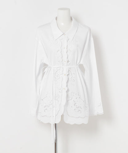 鏤空刺繡設計 襯衫