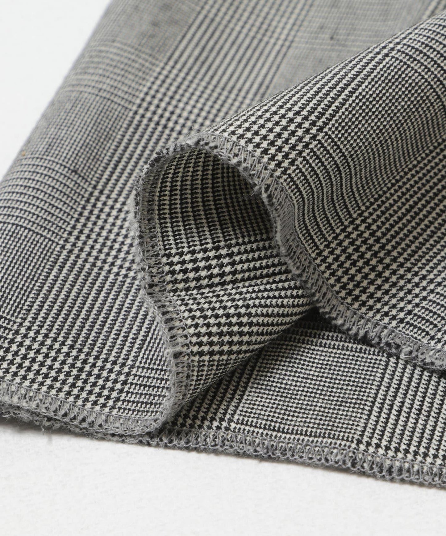 new basic HIGH TWIST WOOL 褲子