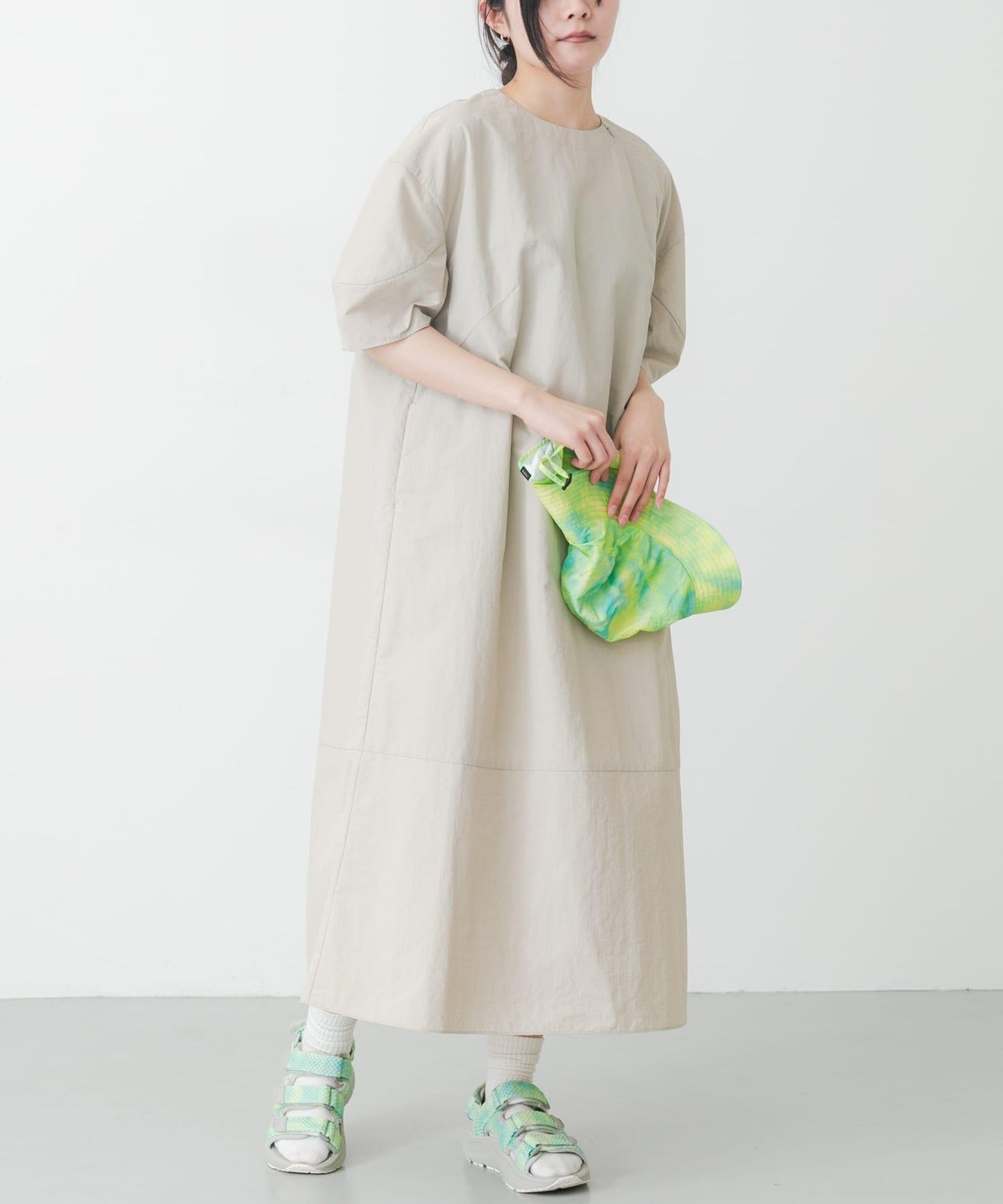 UR TECH 尼龍塔夫綢連衣裙