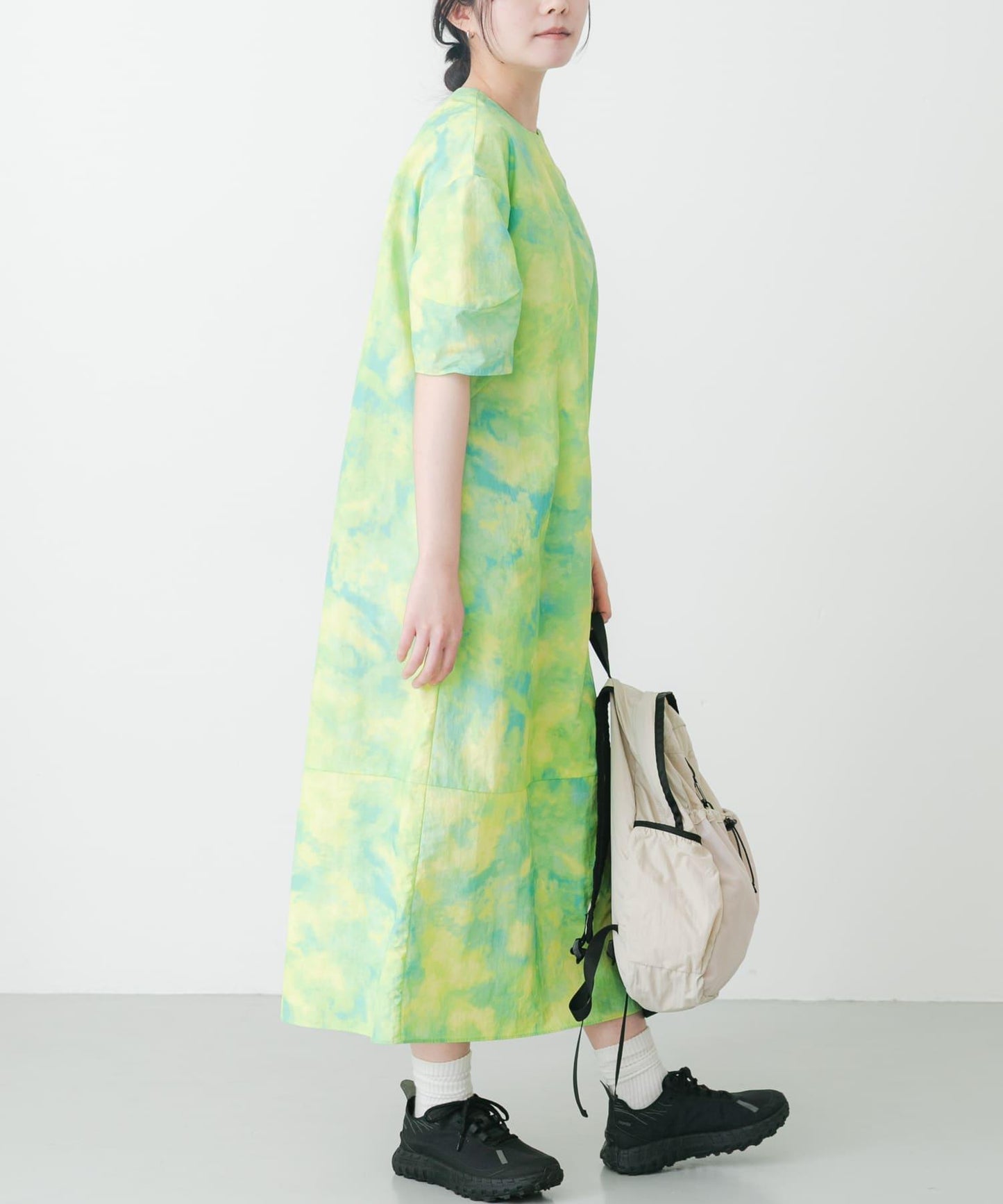 UR TECH 尼龍塔夫綢連衣裙