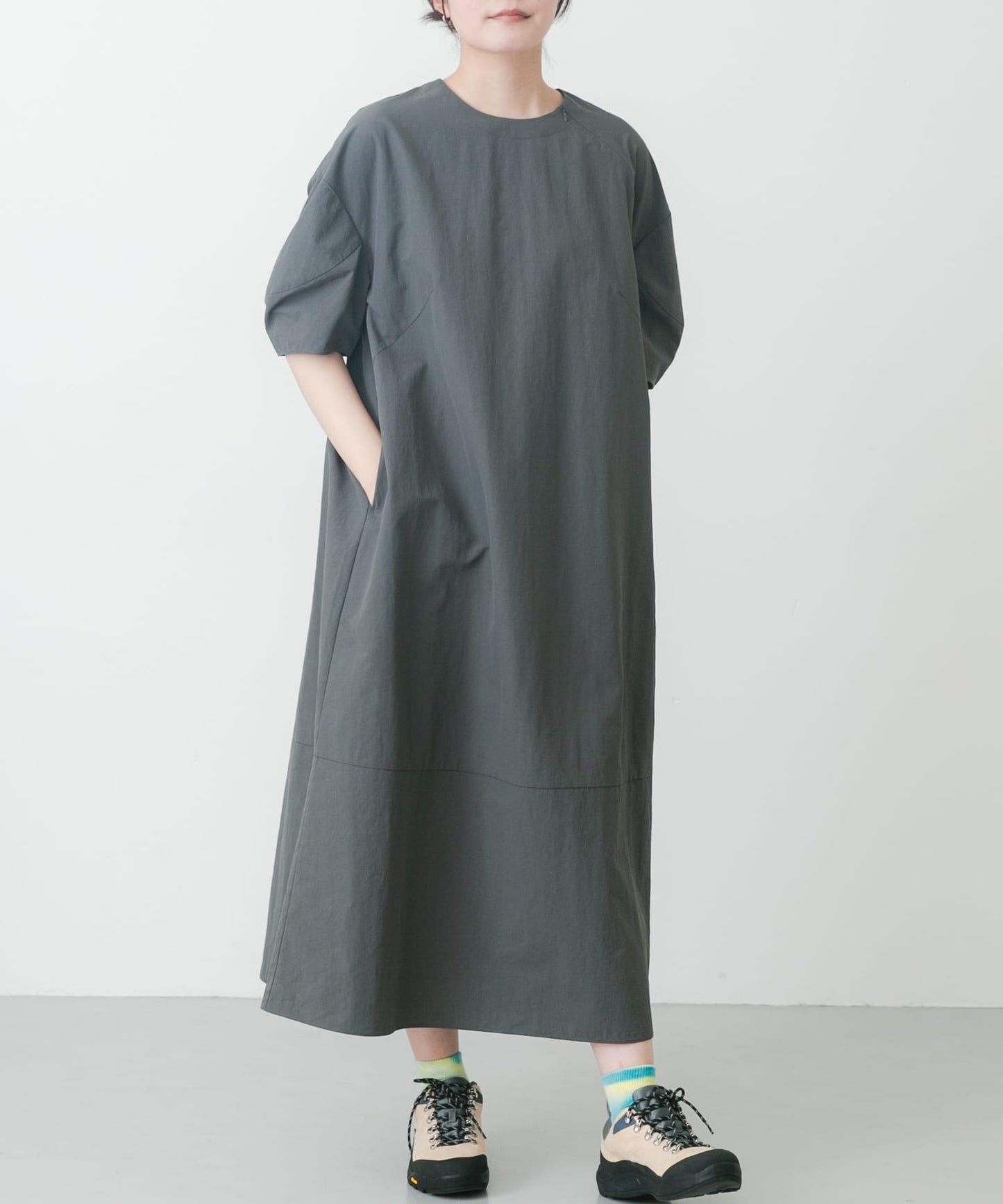 UR TECH 尼龍塔夫綢連衣裙