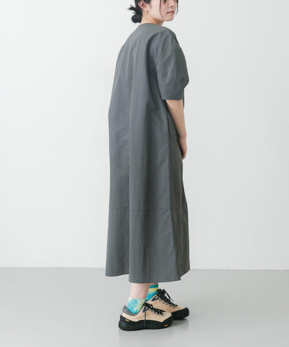 UR TECH 尼龍塔夫綢連衣裙