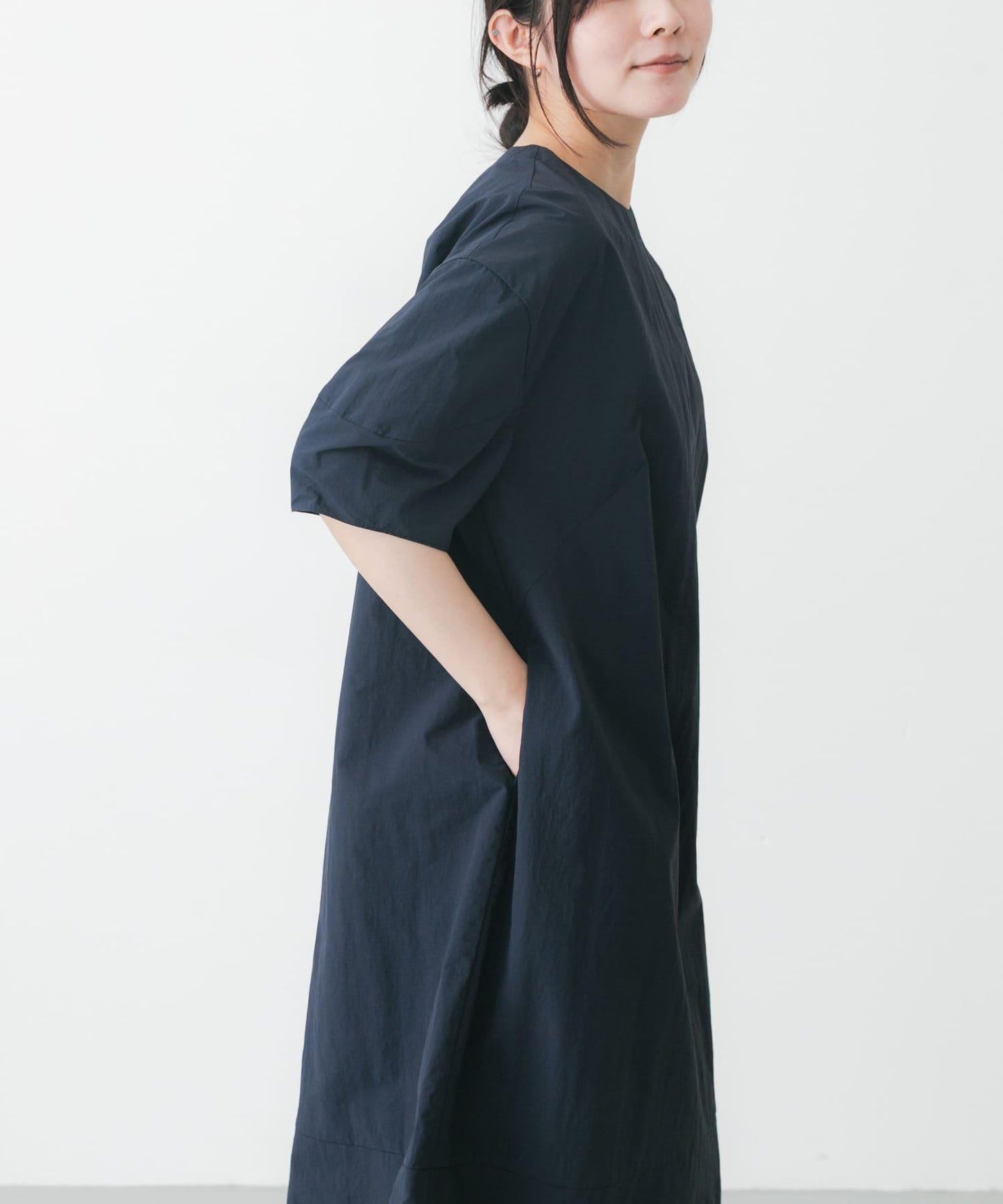 UR TECH 尼龍塔夫綢連衣裙