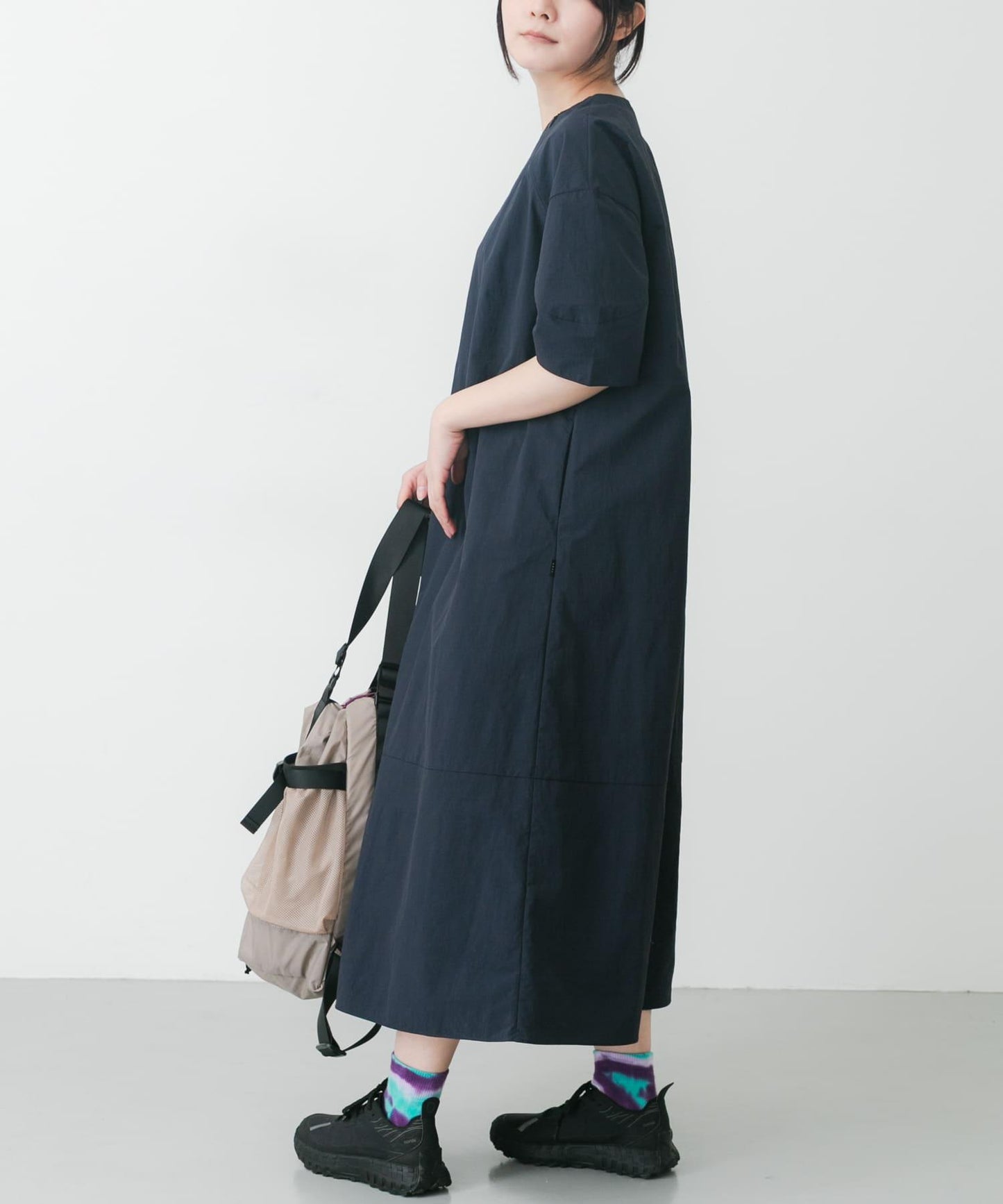 UR TECH 尼龍塔夫綢連衣裙