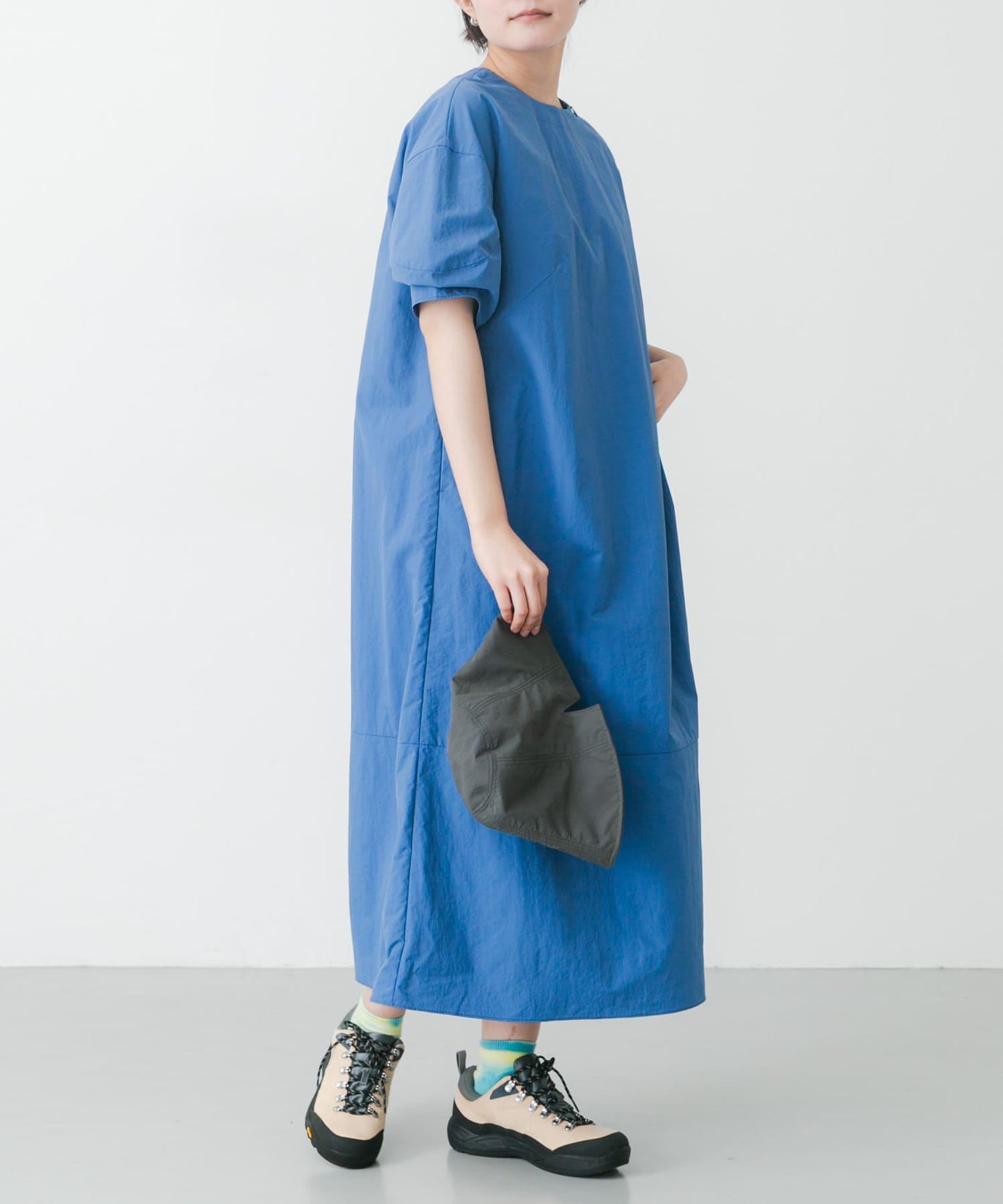 UR TECH 尼龍塔夫綢連衣裙