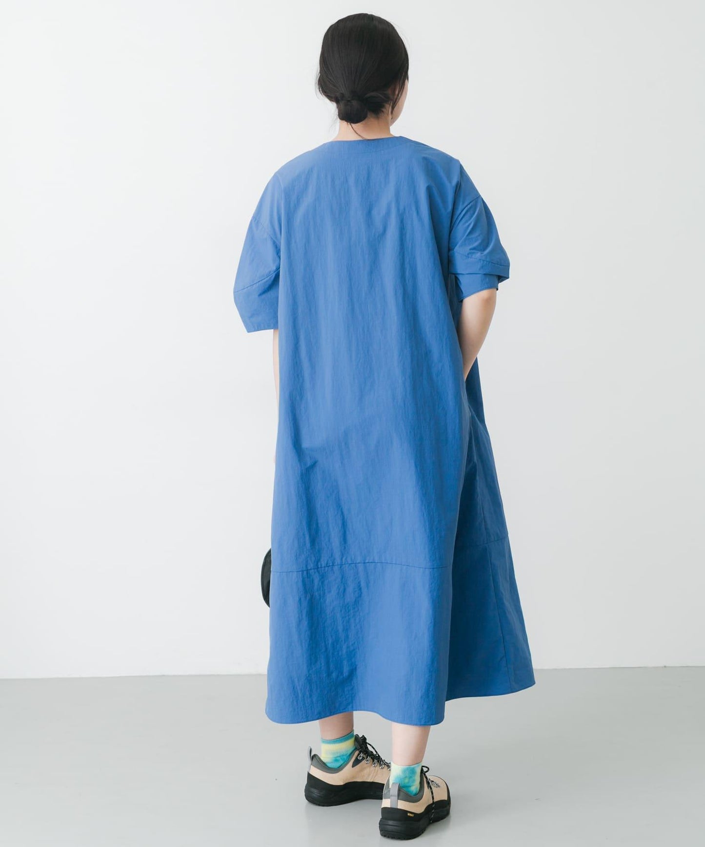 UR TECH 尼龍塔夫綢連衣裙