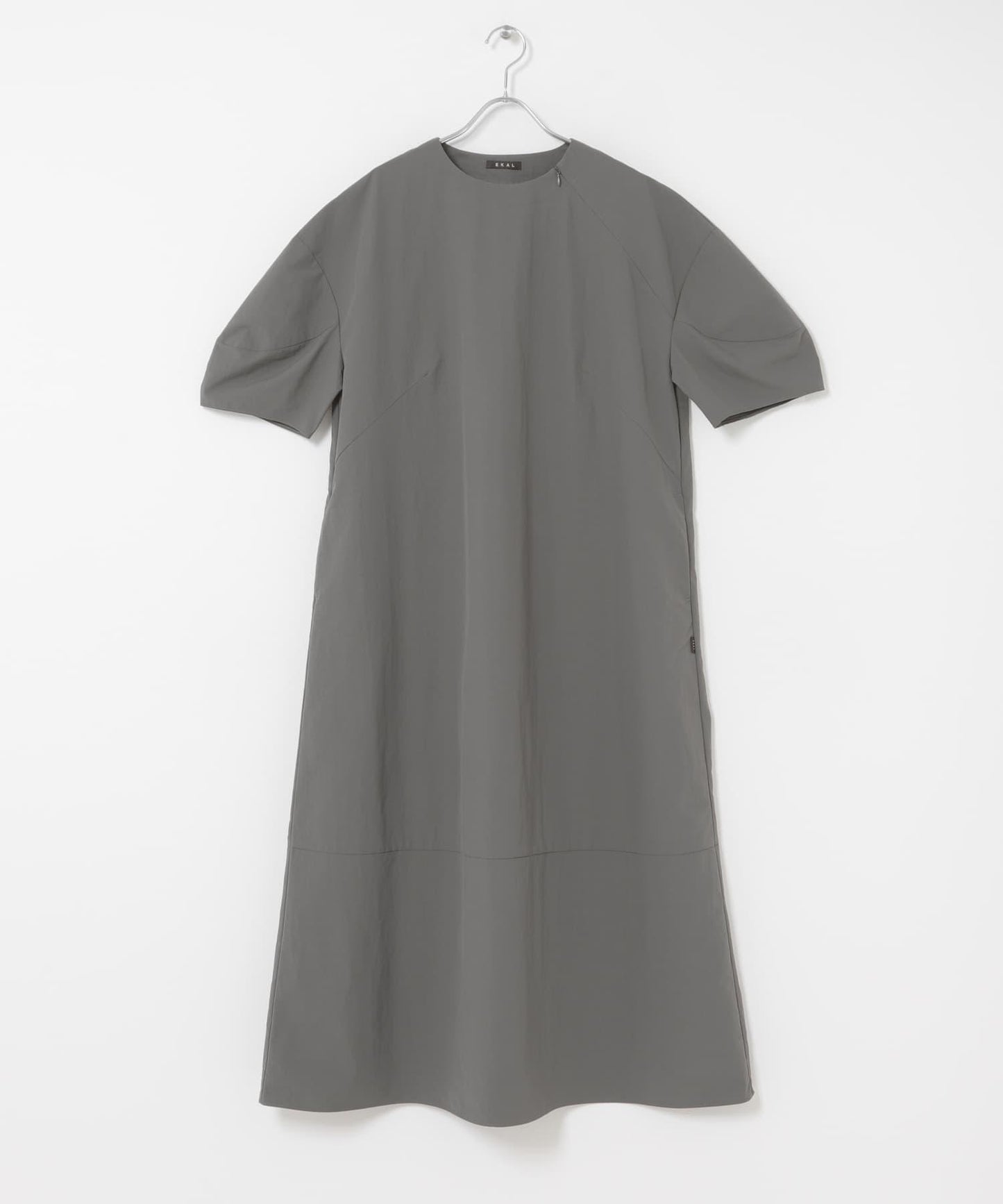 UR TECH 尼龍塔夫綢連衣裙