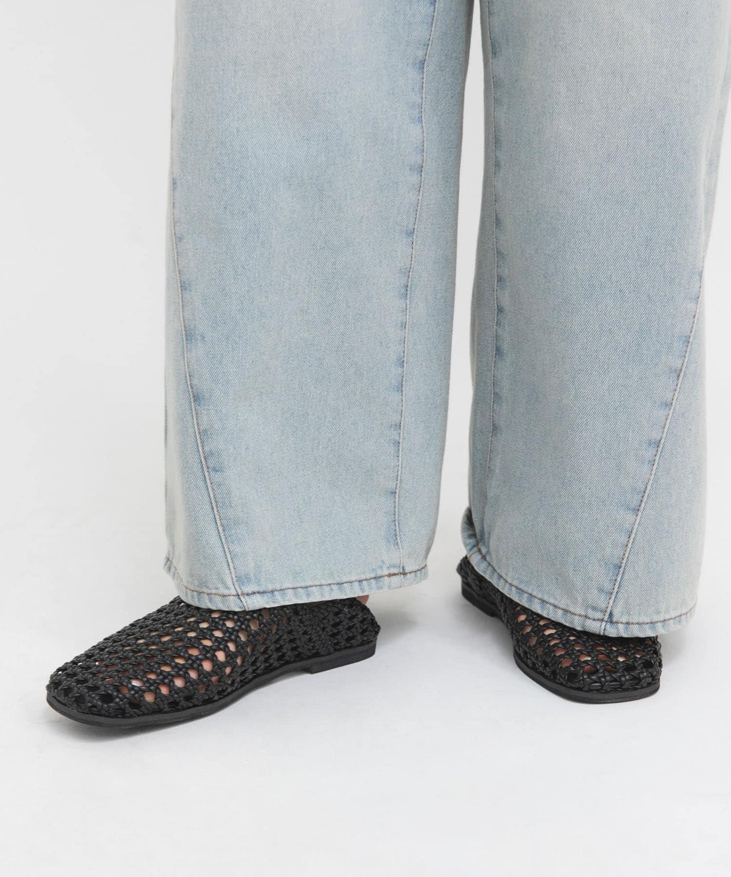 方頭網眼休閒鞋