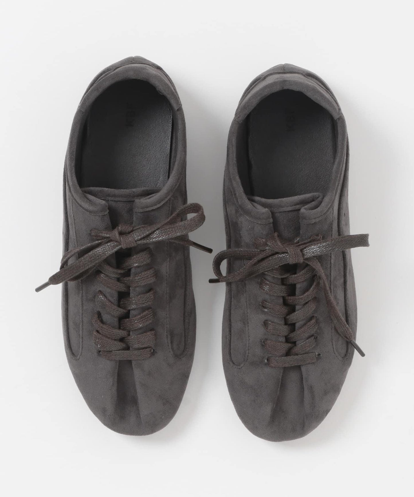 鞋舌設計 運動鞋