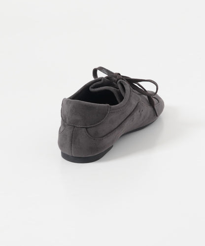 鞋舌設計 運動鞋