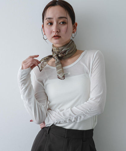 U領 織標設計 透紗上衣