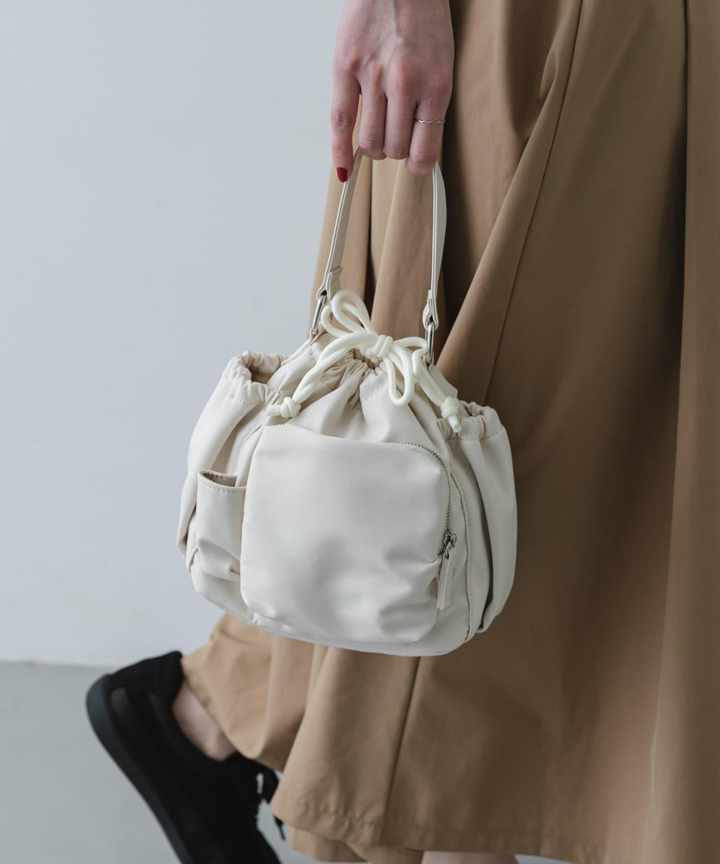 防潑水 口袋設計 尼龍包