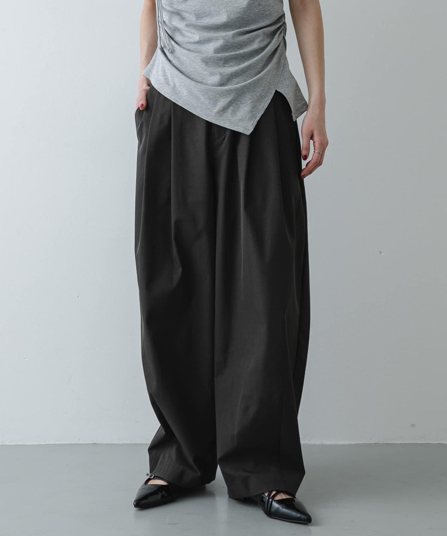 繭型廓形休閒褲