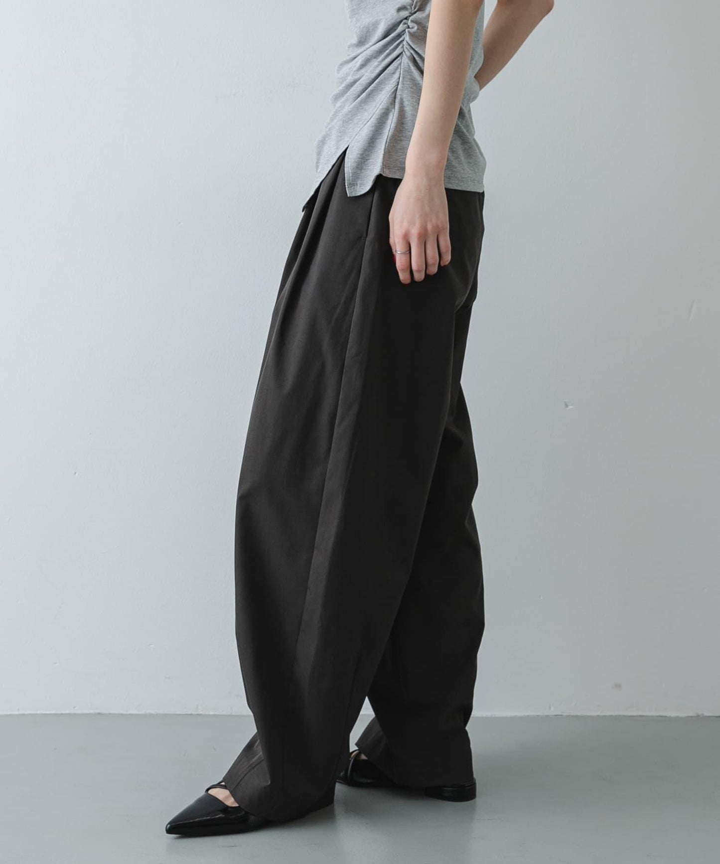 繭型廓形休閒褲