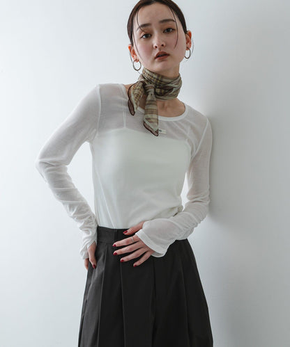 U領 織標設計 透紗上衣