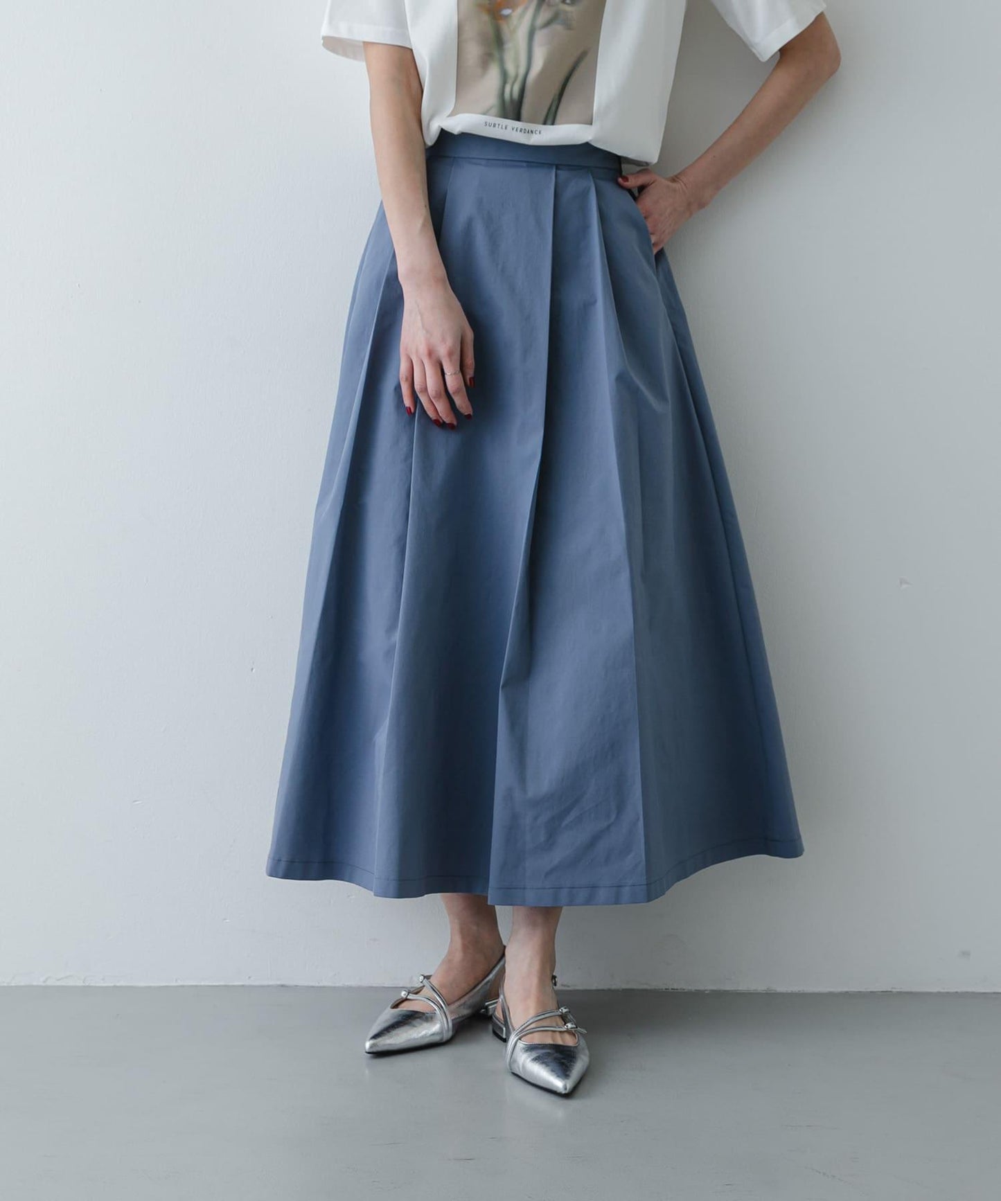 褶襉蓬鬆半身裙