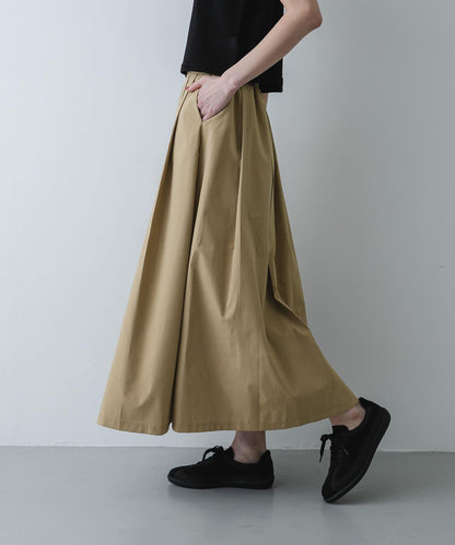 褶襉蓬鬆半身裙