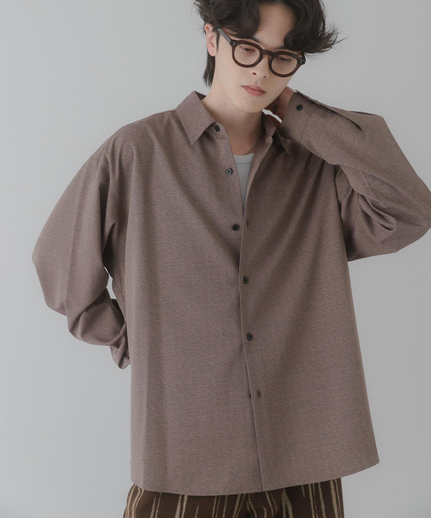 彩色粗節紋 標準領設計 襯衫