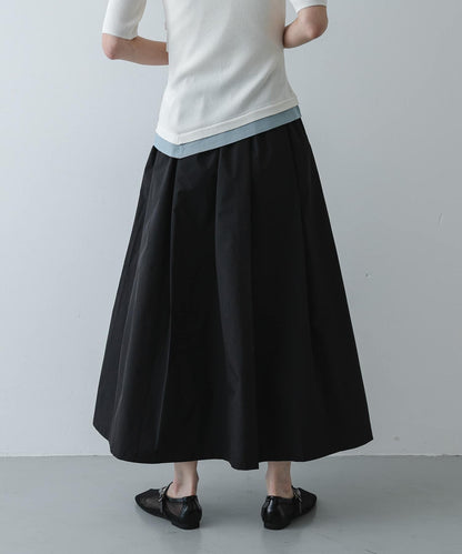 褶襉蓬鬆半身裙