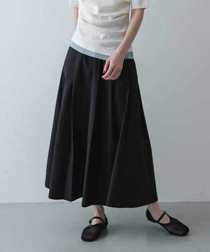 褶襉蓬鬆半身裙