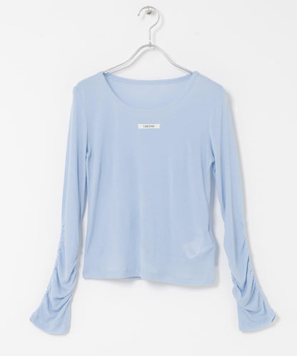 U領 織標設計 透紗上衣