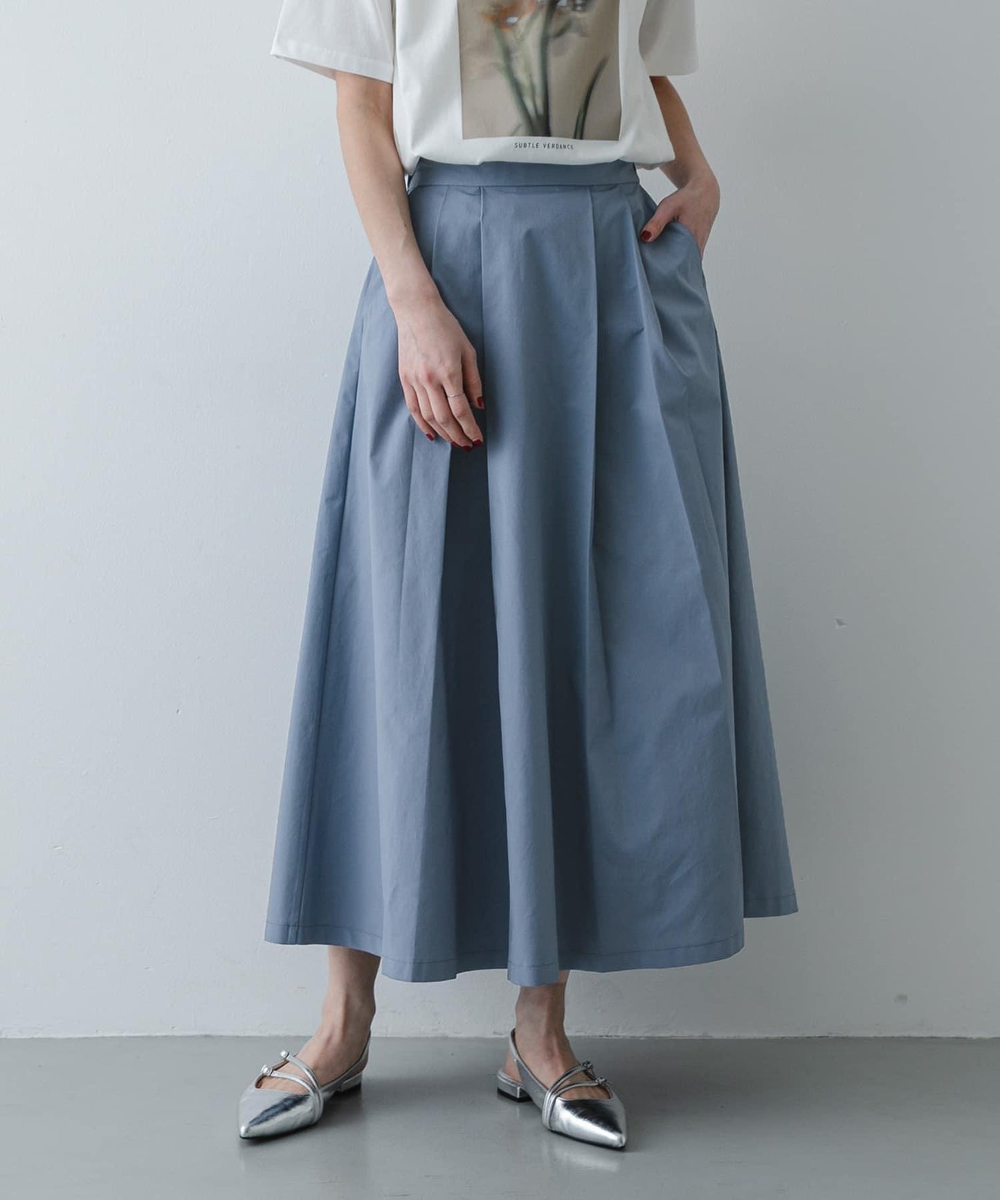 褶襉蓬鬆半身裙