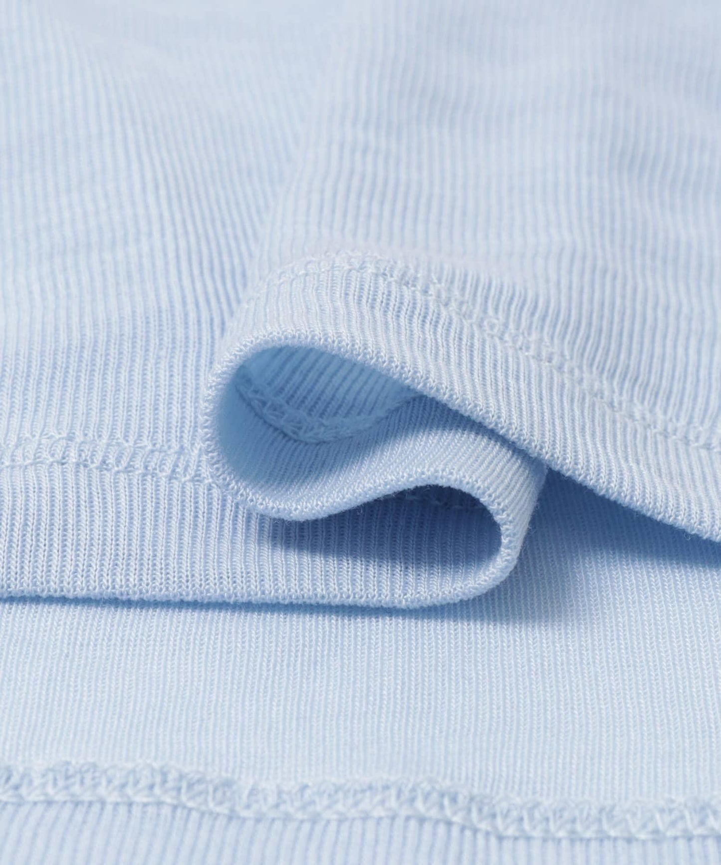 U領 織標設計 透紗上衣