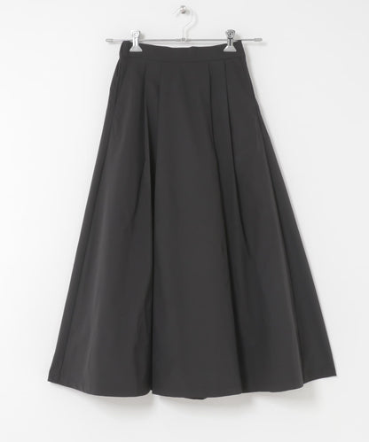 褶襉蓬鬆半身裙