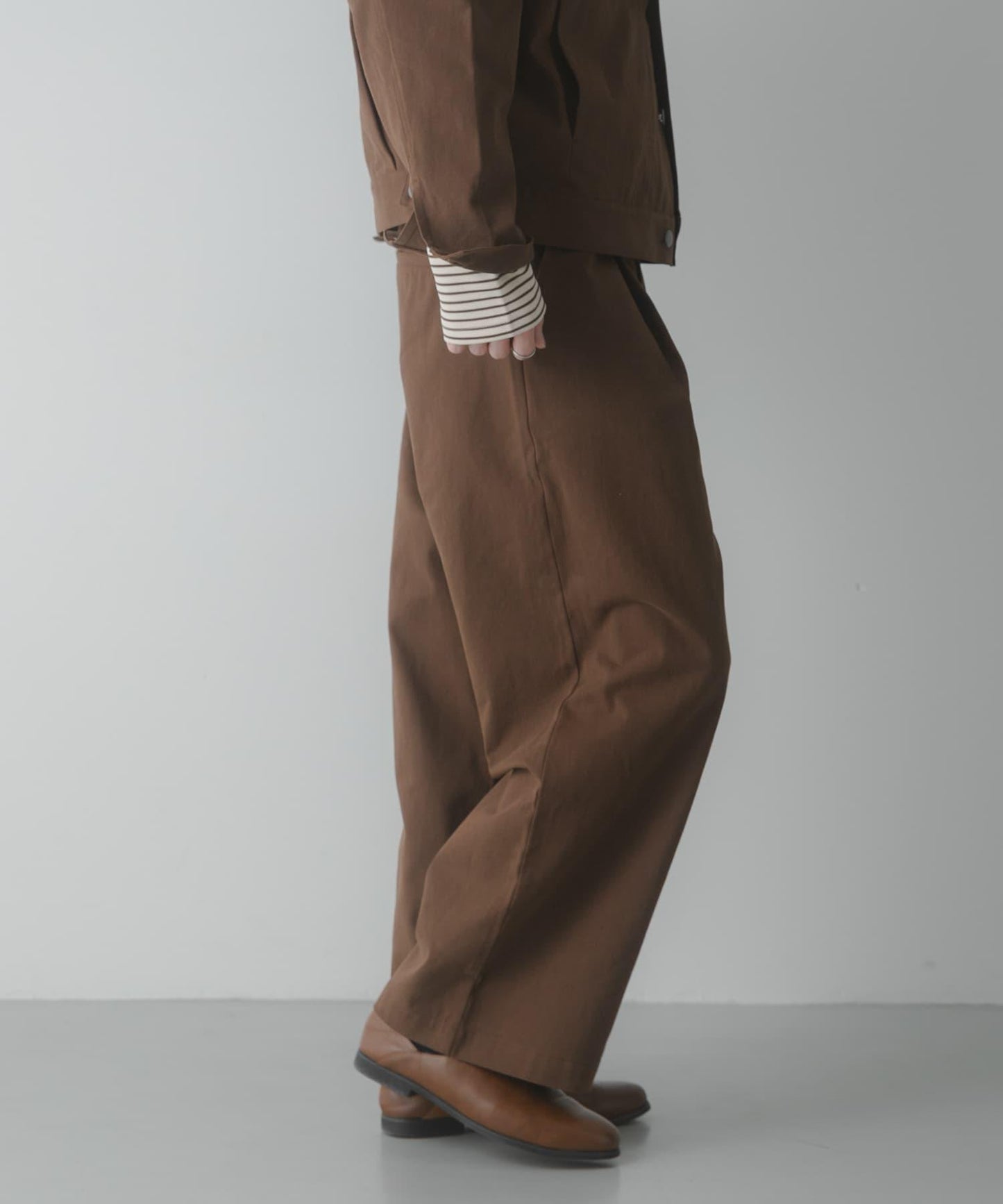 棉斜紋 褶飾 闊腿 褲子