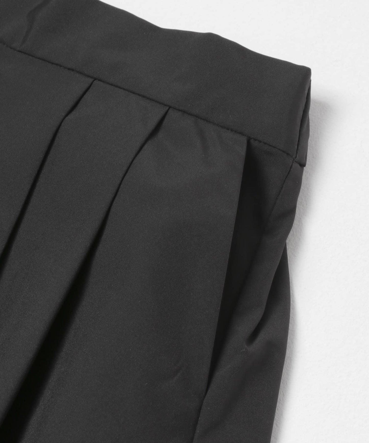 褶襉蓬鬆半身裙