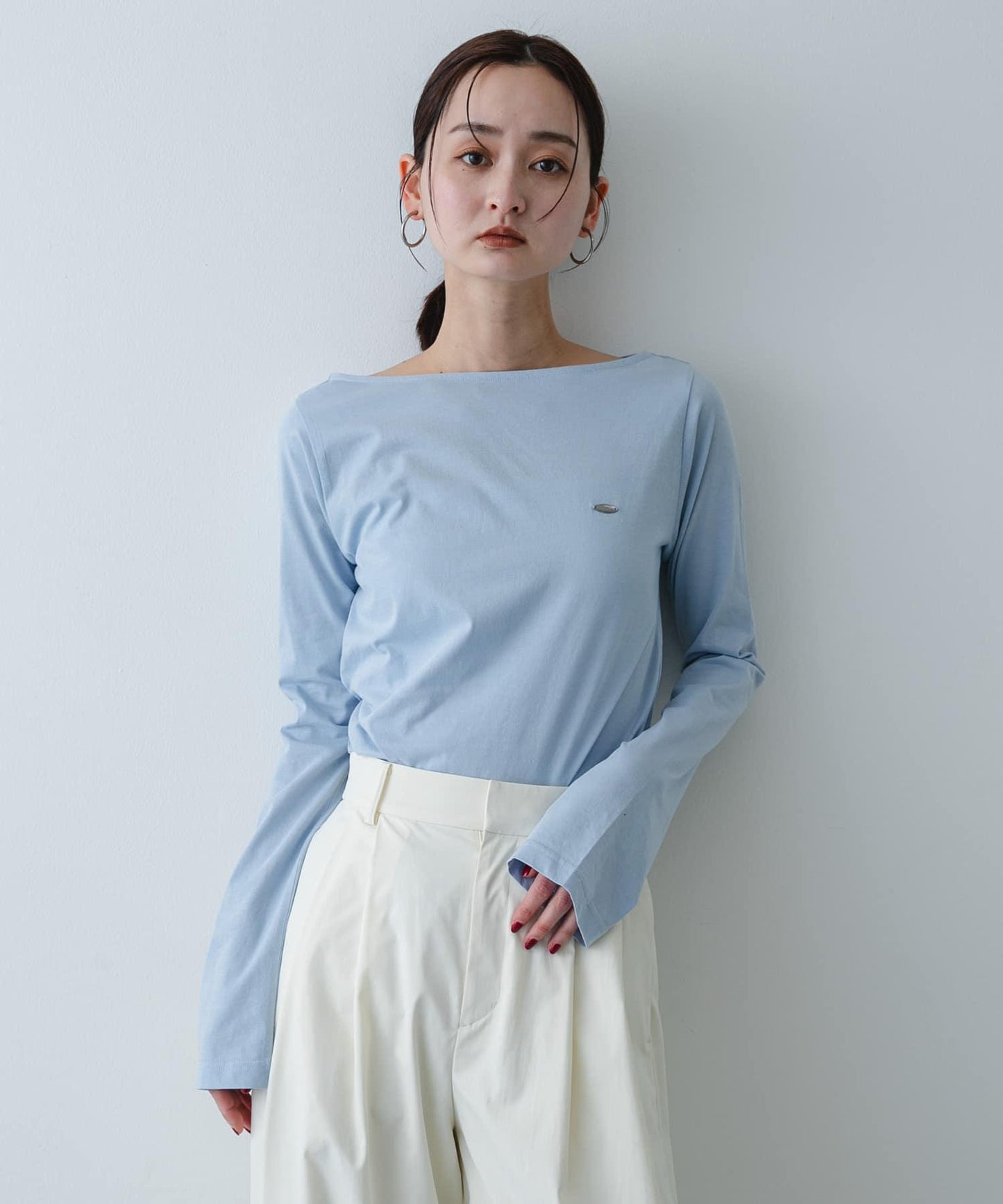 直筒版型 船領 透膚面料 T恤