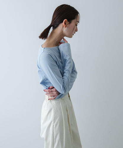 直筒版型 船領 透膚面料 T恤