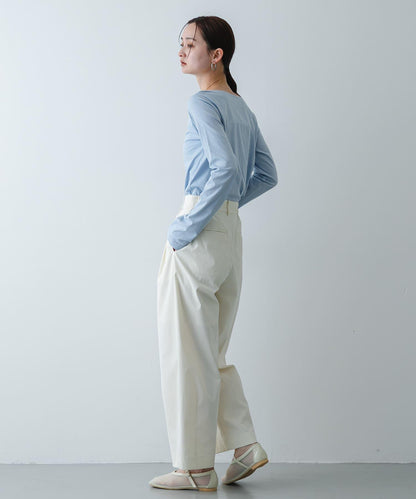 直筒版型 船領 透膚面料 T恤