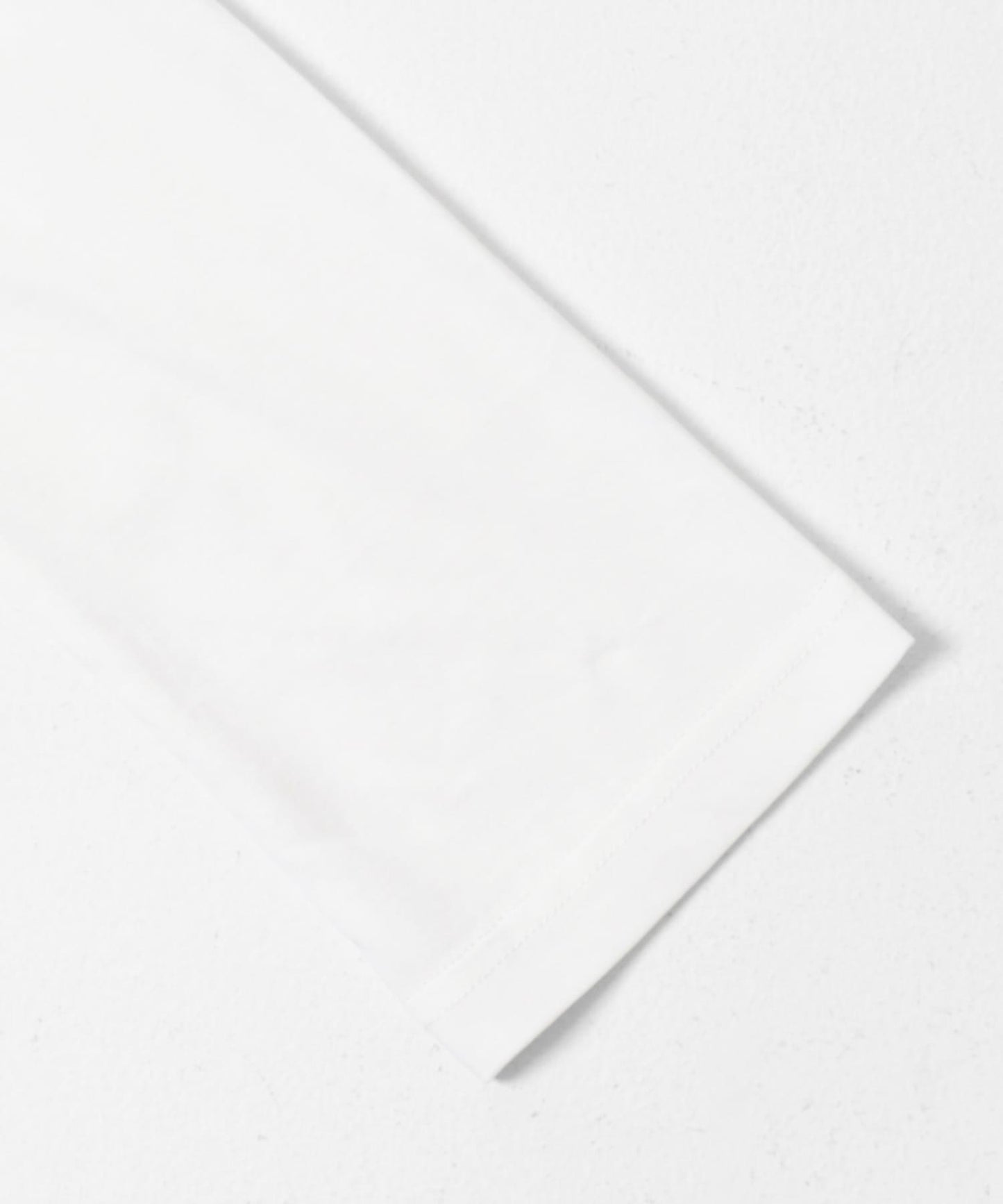 直筒版型 船領 透膚面料 T恤