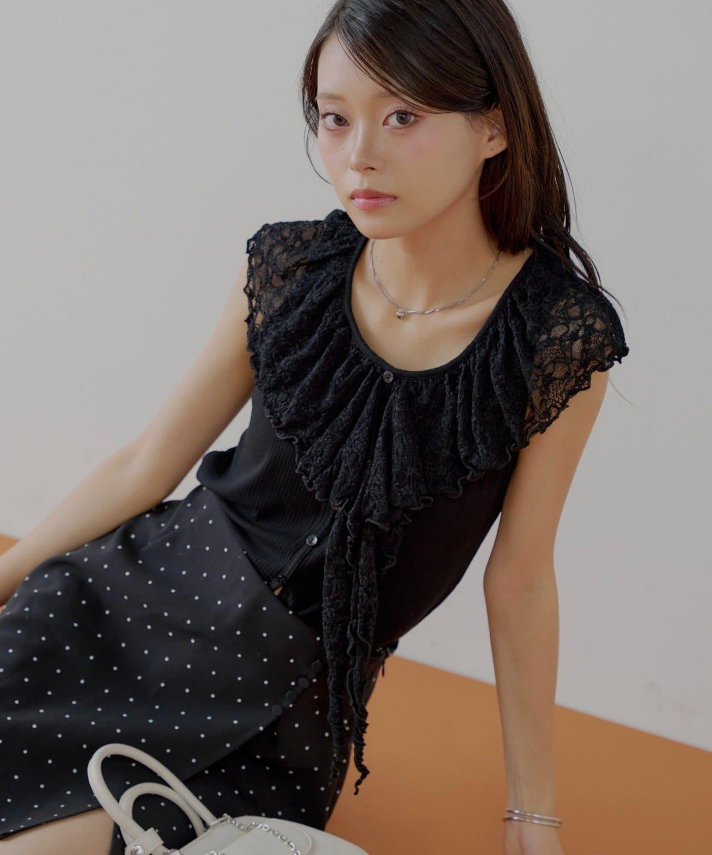 Chico 蕾絲設計 落肩無袖 羅紋T恤