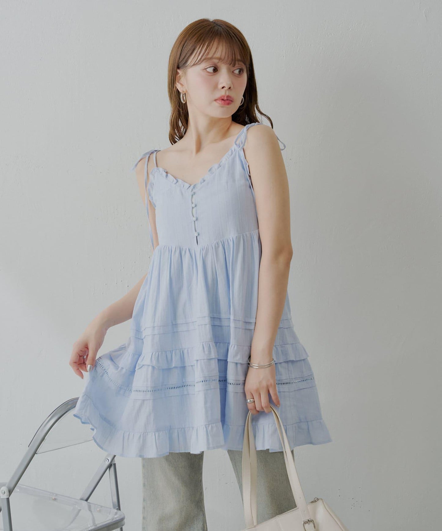 Chico 肩部蝴蝶結 棉質蕾絲荷葉邊 吊帶迷你連衣裙