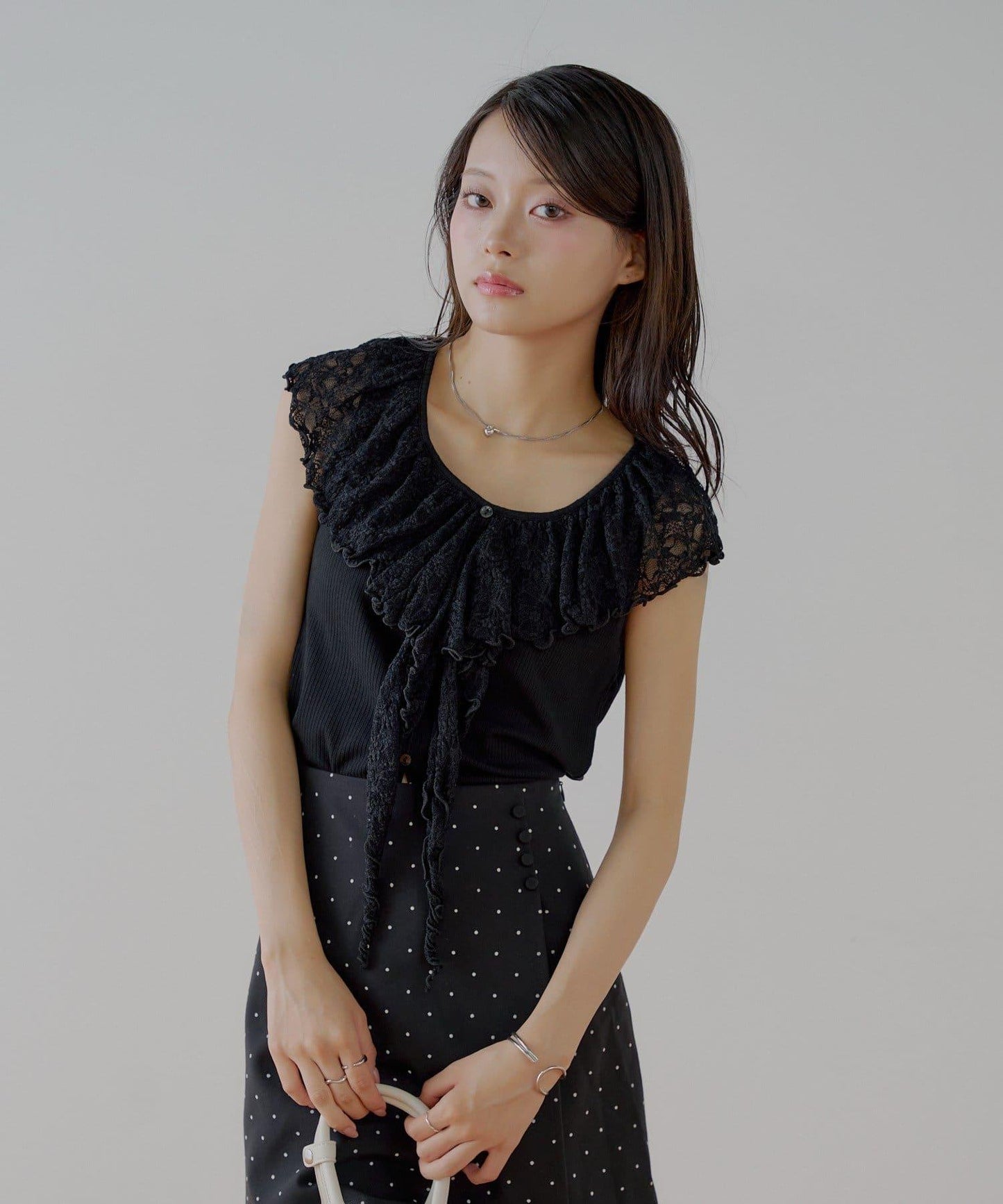 Chico 蕾絲設計 落肩無袖 羅紋T恤