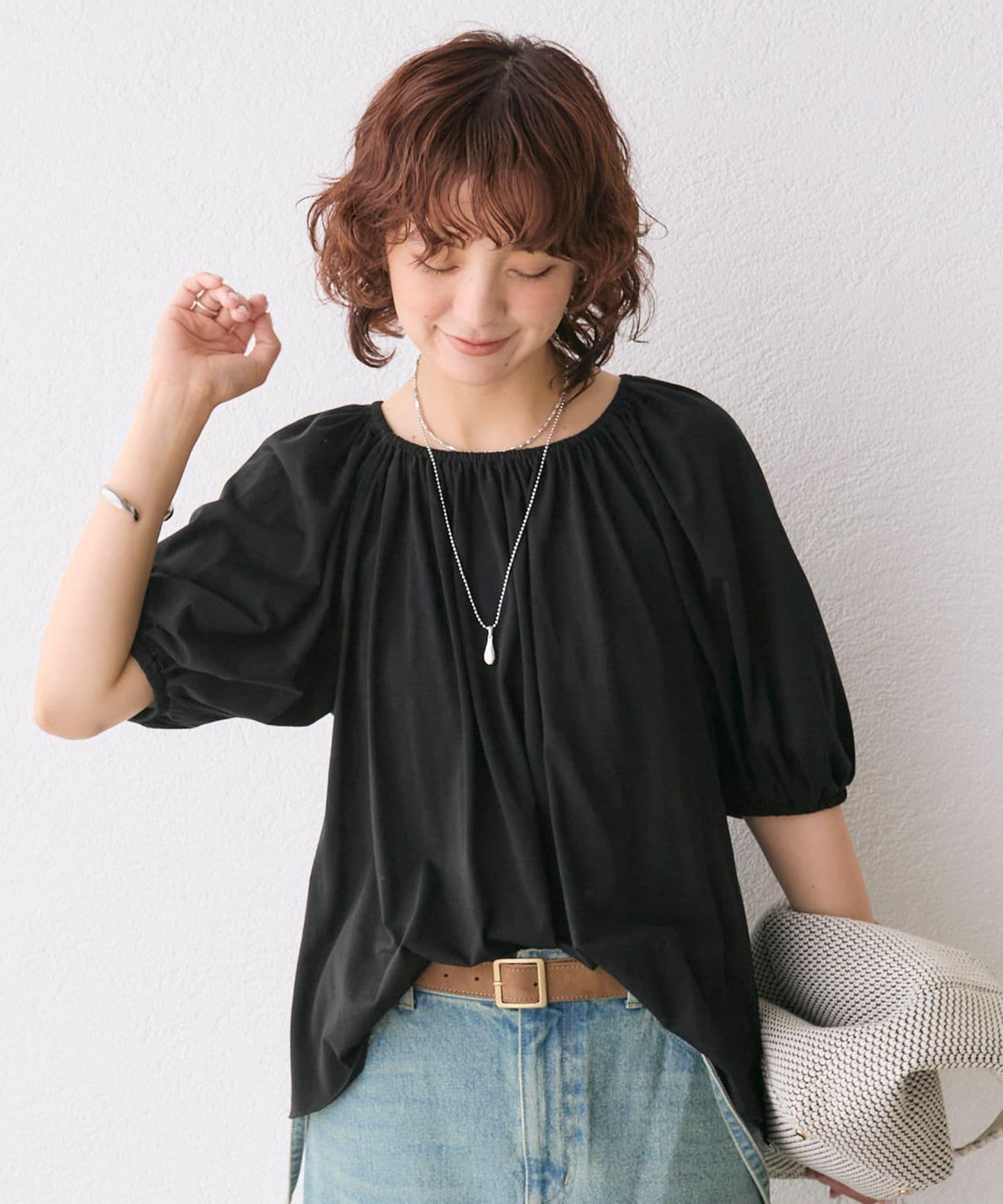 褶皺設計 彈力面料 套頭上衣