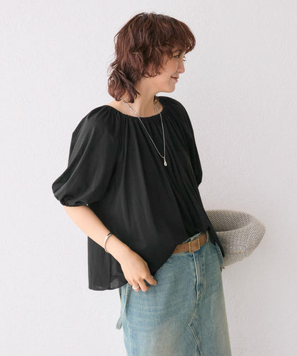 褶皺設計 彈力面料 套頭上衣