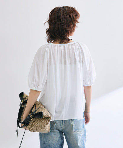 褶皺設計 彈力面料 套頭上衣