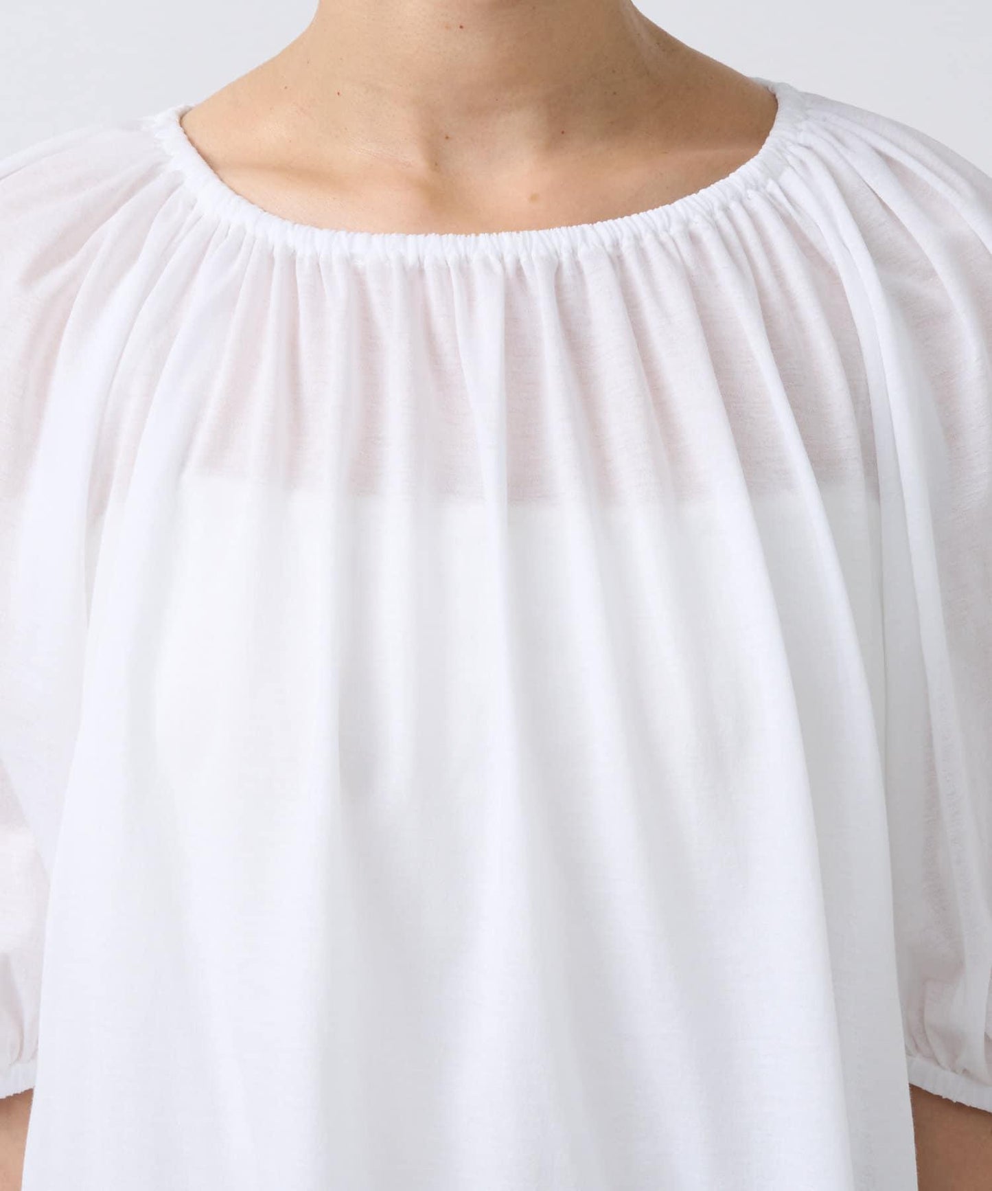 褶皺設計 彈力面料 套頭上衣